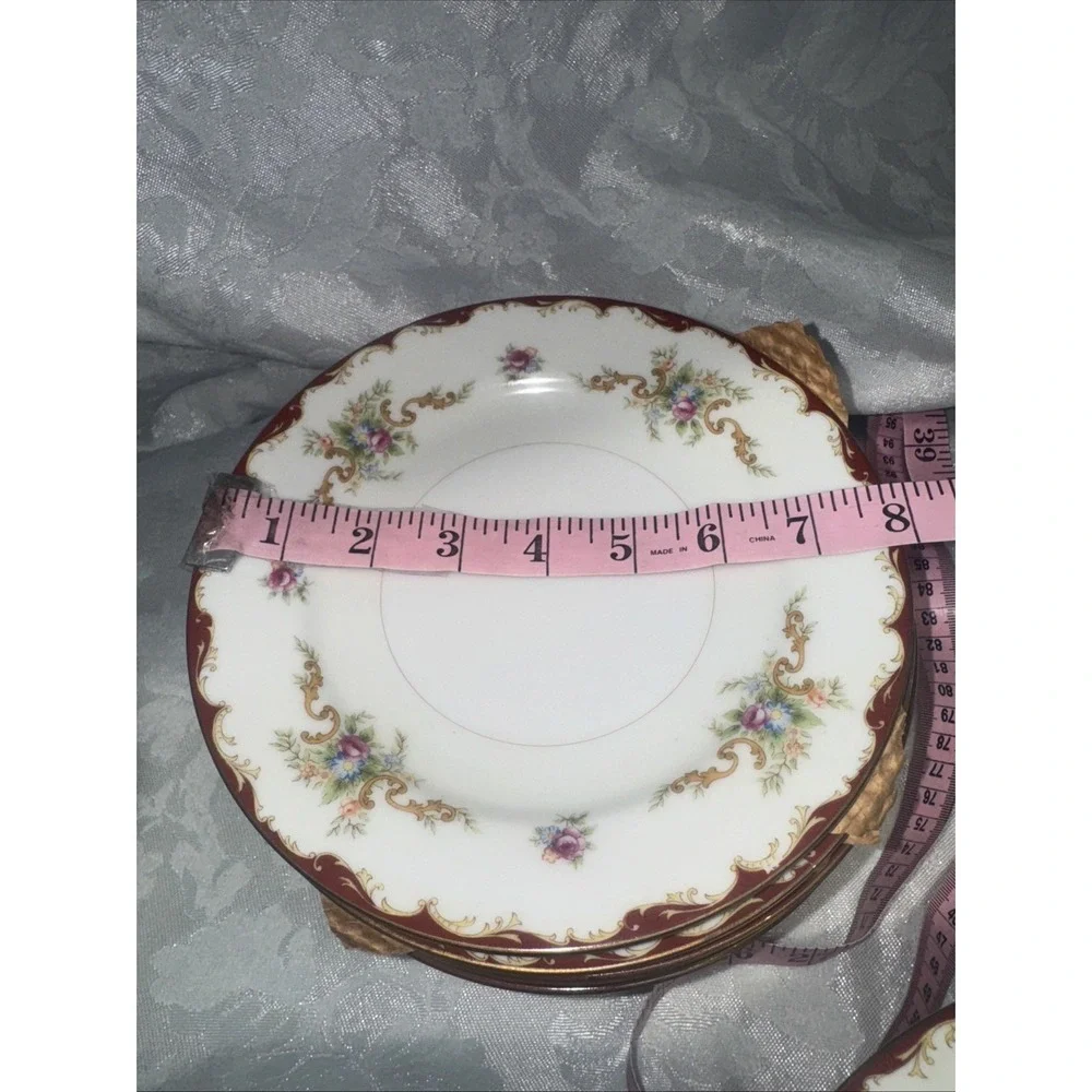 Harmony House Wembley Fine China 92 Piece  Set.‎  vintage.